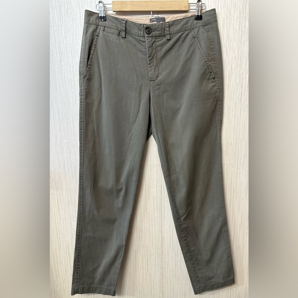 Vince Lightweight Olive Green Chino Pants Size 4 Style# V0629-20504 - Picture 1 of 7